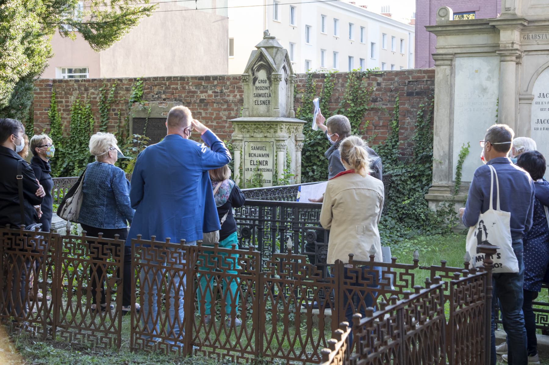 Spacer pt. „Po drugiej stronie cmentarnej bramy” po cmentarzach ewangelickich w Warszawie