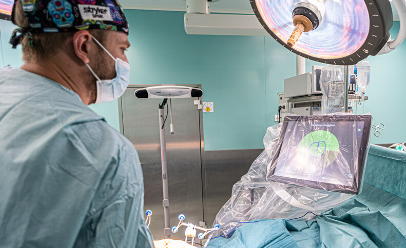 The world's most technologically advanced orthopedic robot operates at MUW