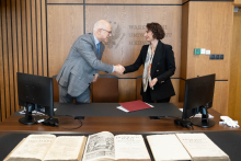 Trzy starodruki z XVIII w. wzbogaciły zbiory Muzeum Historii Medycyny WUM