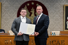 Senat 29 września 2025 - wręczenie gratulacji i powołań - kliknięcie spowoduje wyświetlenie powiększonego zdjęcia