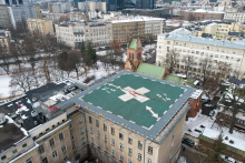 Lądowisko dla śmigłowców ratunkowych na dachu szpitala