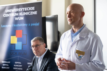 Implanty ślimakowe również dla osób z jednostronnym niedosłuchem. Konferencja na WUM