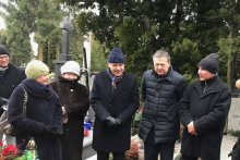 spotkanie przy grobach Ojców Założycieli I Kliniki Kardiologii e_n.jpg