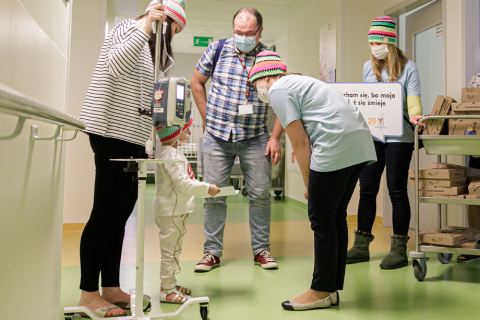 Hats from the heart went to the little patients of oncology and hematology at the Children's Clinical Hospital